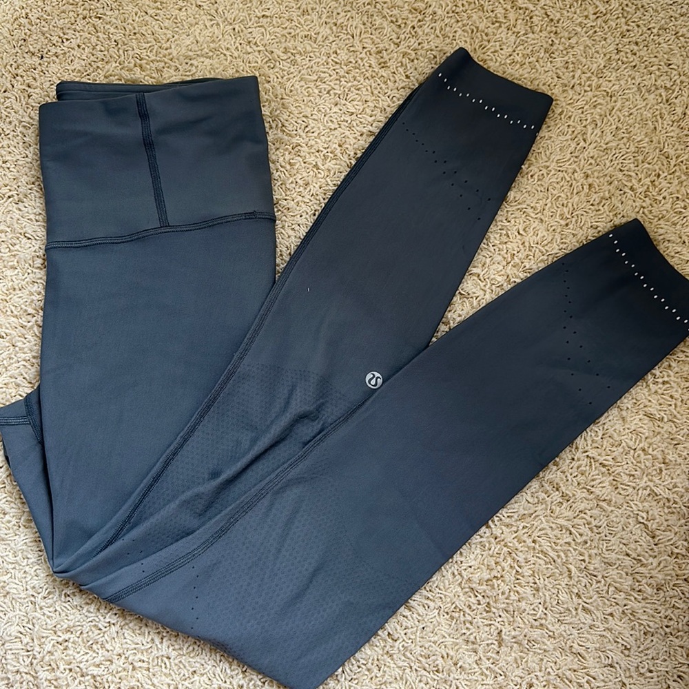 Lululemon grey/steel leggings